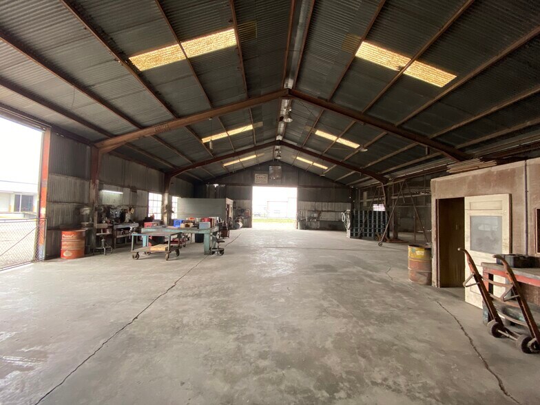 More Photos Of 4501 Baldwin Blvd, Corpus Christi Warehouse For Lease