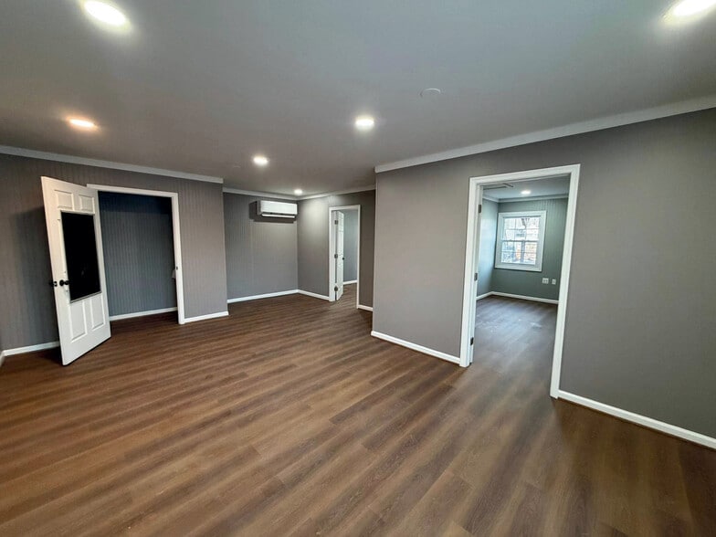 More Photos Of 13554 Triadelphia Rd, Ellicott City Freestanding For Lease