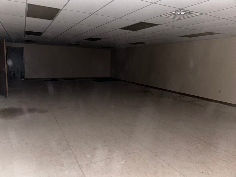 More Photos Of 2006 Oil Mill Rd, Pecos Industrial For Lease