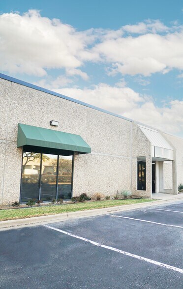 More Photos Of 2010 Centimeter Cir, Austin Industrial For Sale