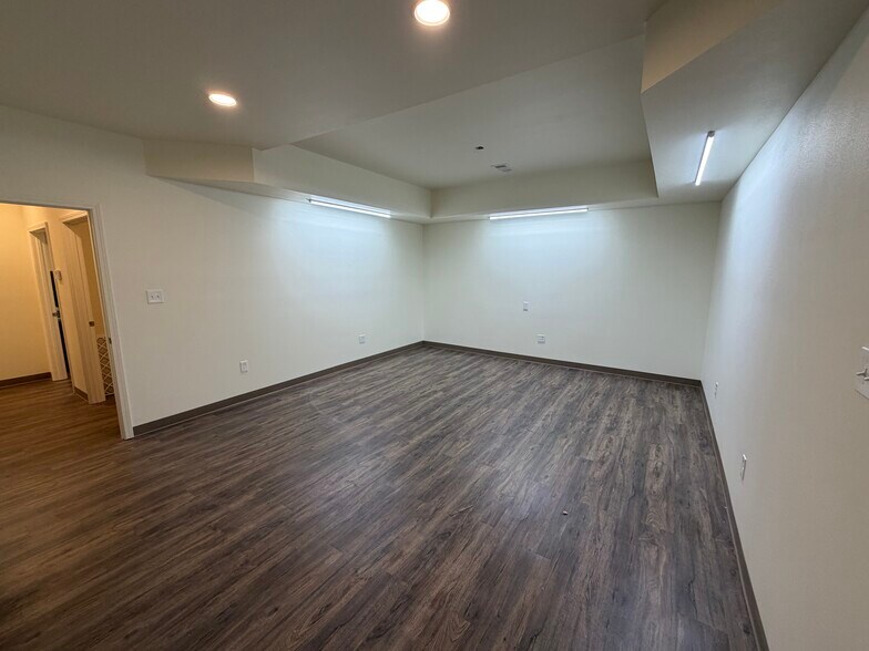 More Photos Of 7900 Doyle Springs Rd, Little Rock Warehouse For Sale