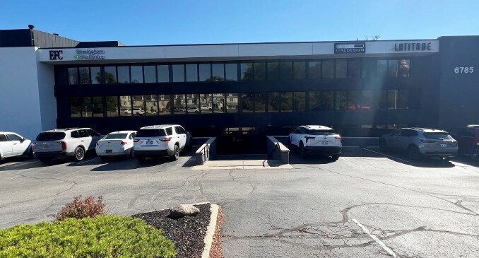 More Photos Of 6785 Telegraph Rd, Bloomfield Hills Office For Lease