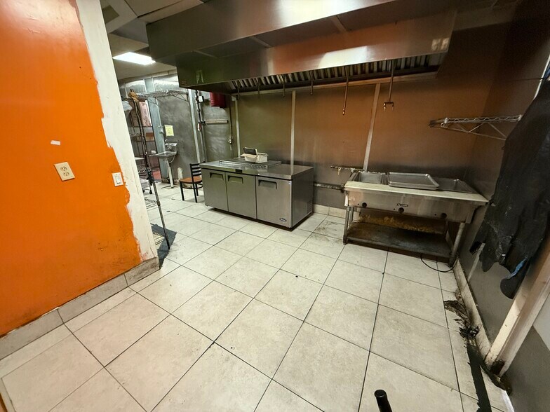 More Photos Of 18053-18065 NW 27th Ave, Miami Gardens Unknown For Lease