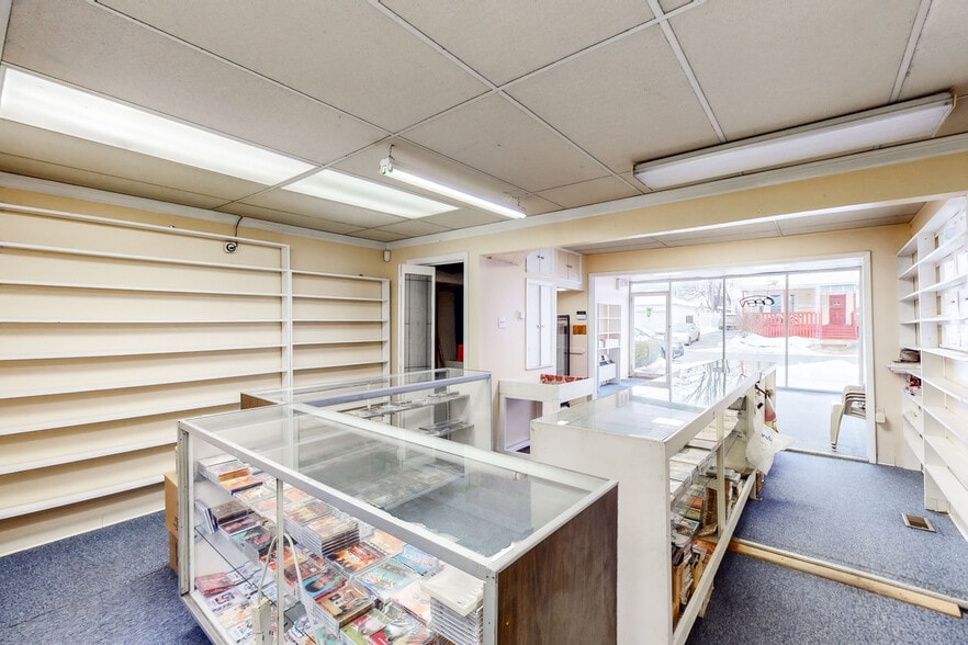 More Photos Of 1564 Becker St, Schenectady Storefront For Sale