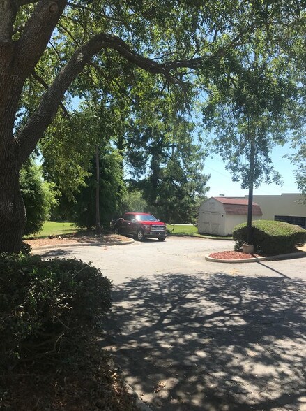 More Photos Of 1841 Norman Dr, Valdosta Office For Sale