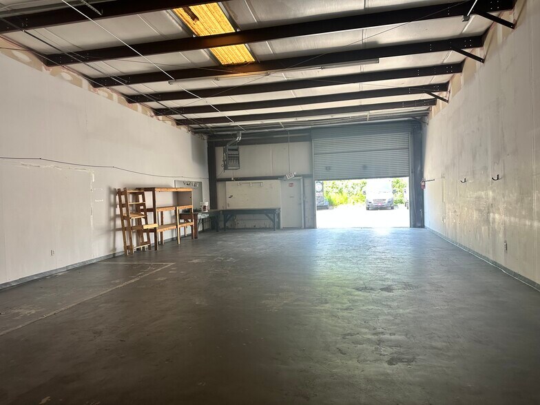 More Photos Of 4250 Keith Bridge Rd, Cumming Light Manufacturing For Lease