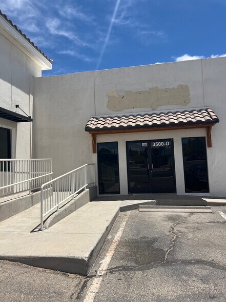 More Photos Of 3500 N Mesa St, El Paso Unknown For Lease