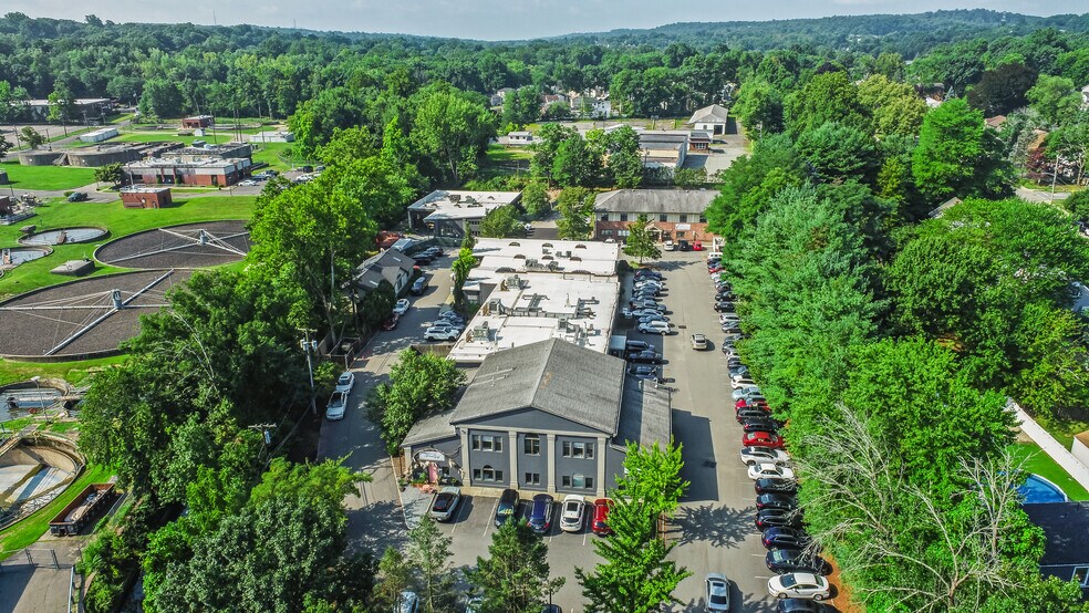 More Photos Of 271 Grove Ave, Verona Office For Lease