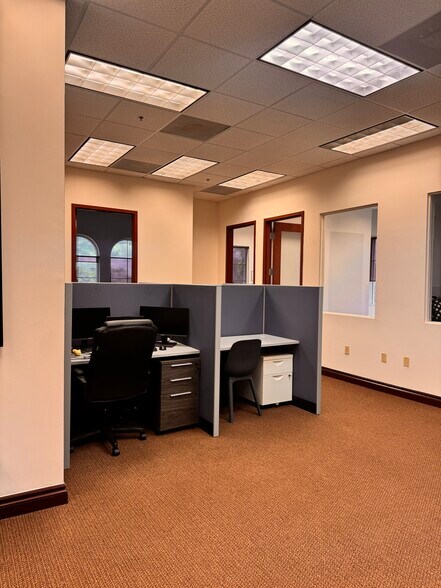 More Photos Of 1655 N Commerce Pky, Weston Office For Lease