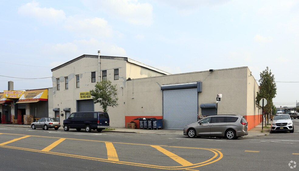 More Photos Of 1160 Randall Ave, Bronx Warehouse For Lease