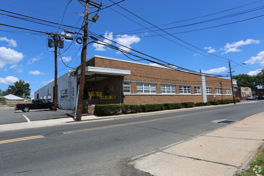 More Photos Of 14-24 E Wesley St, South Hackensack Warehouse For Lease
