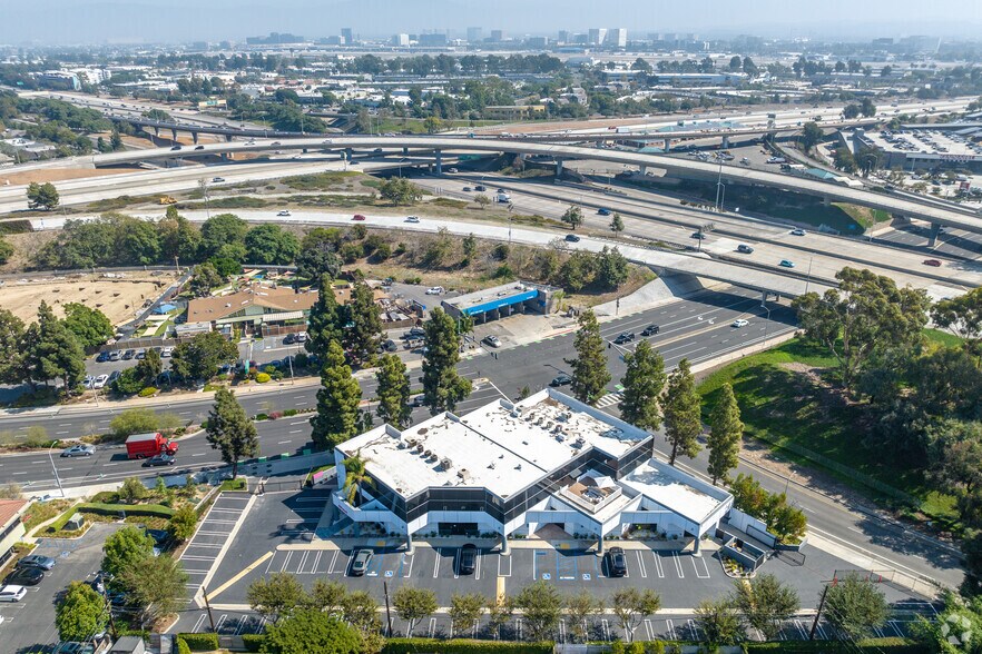 More Photos Of 2729 Bristol St, Costa Mesa Medical For Sale