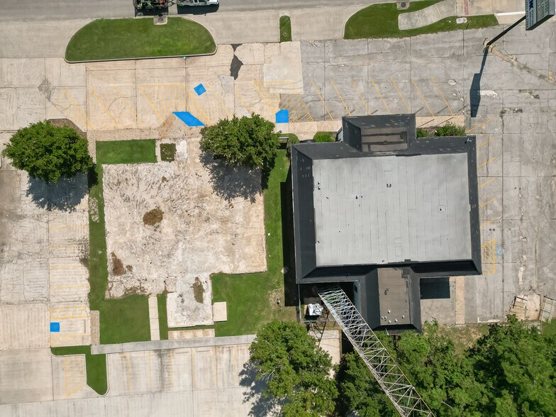 More Photos Of 29801 Interstate 45, Spring Medical For Sale