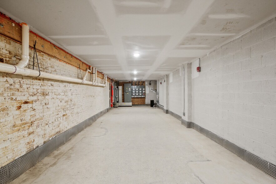 More Photos Of 1707 Eastern Ave, Baltimore Apartments For Lease