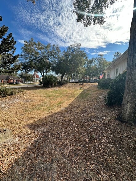 More Photos Of 1850 Bellair Blvd, Orange Park Medical For Sale