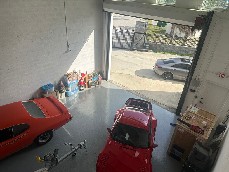 More Photos Of 18948 Tamiami Trl, Fort Myers Self Storage For Sale