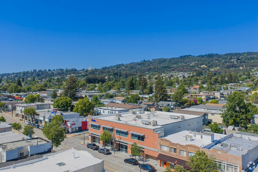 More Photos Of 3810-3814 MacArthur Blvd, Oakland Medical For Lease