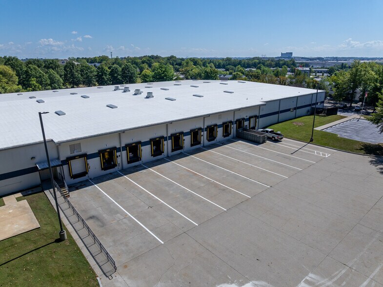 More Photos Of 230 Ellery Ct, Nashville Distribution For Lease