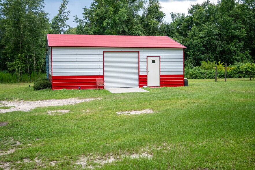 More Photos Of 110 Bethel Village Rd, Eastman Hotel For Sale