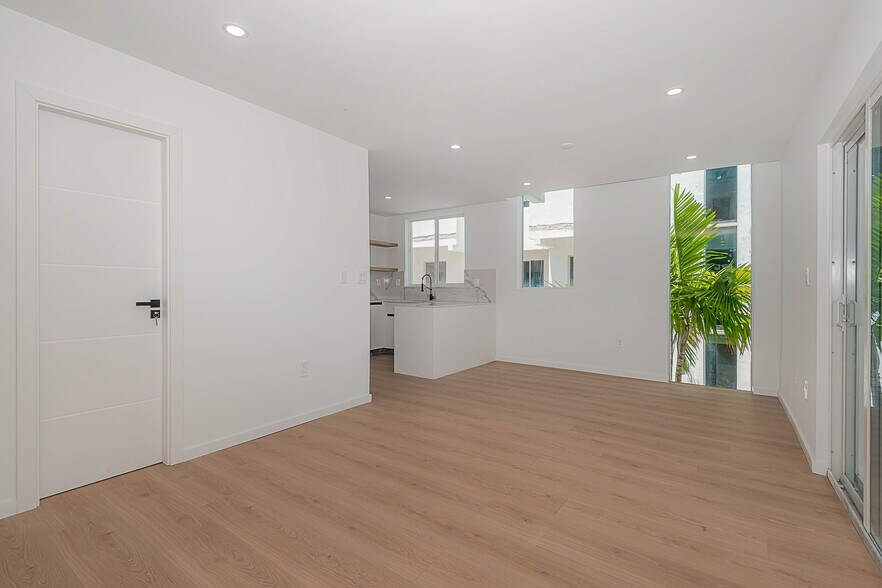 More Photos Of 1975-1985 Calais Dr, Miami Beach Apartments For Sale