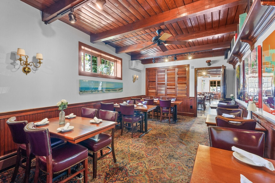 More Photos Of 488 South St, Hyannis Restaurant For Sale