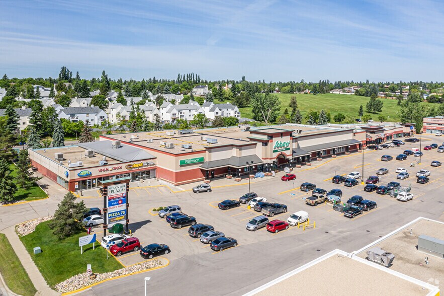 More Photos Of 392 St Albert Trl, St. Albert Supermarket For Lease