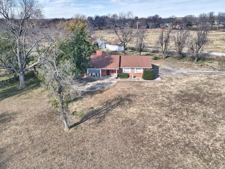 More Photos Of 9300 S Union Ave, Tulsa Storefront Retail Office For Sale
