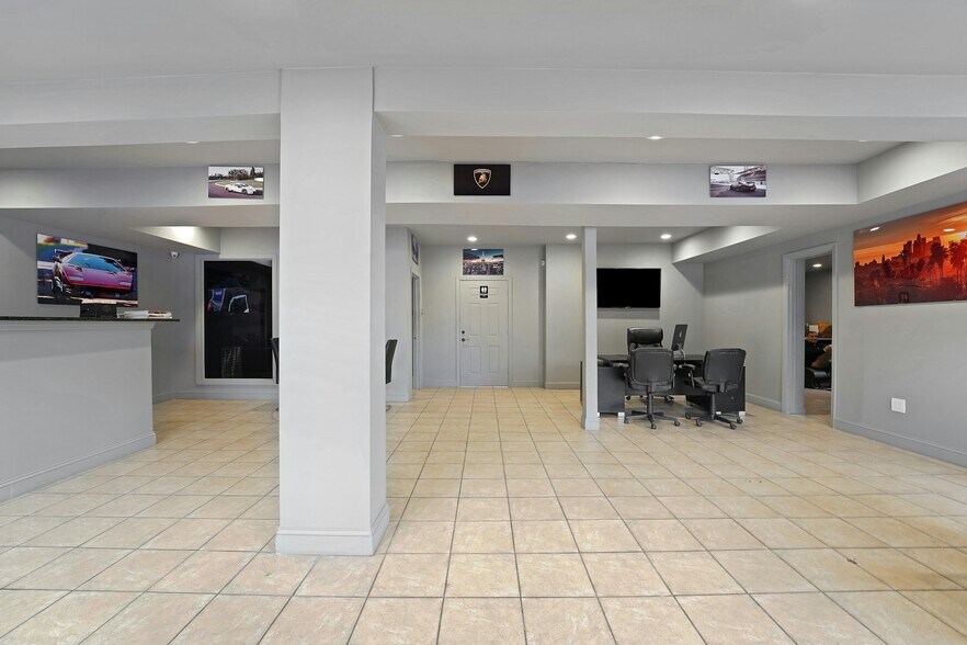 More Photos Of 2040 US Highway 22, Scotch Plains General Retail For Lease