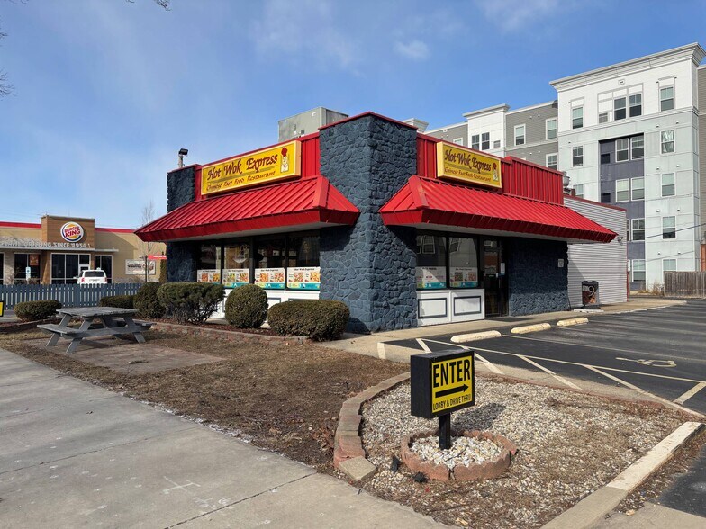 More Photos Of 1102 W University Ave, Urbana General Retail For Sale
