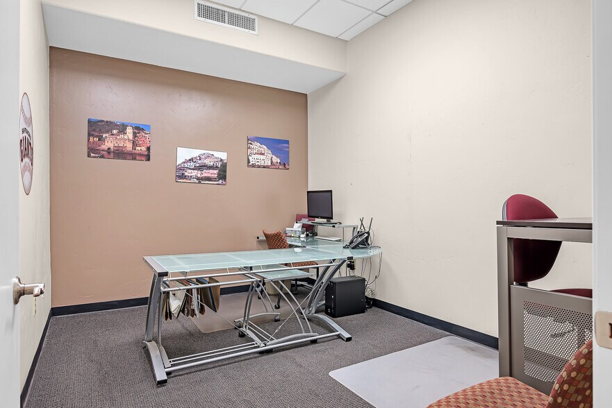 More Photos Of 2409 J St, Sacramento Storefront For Sale