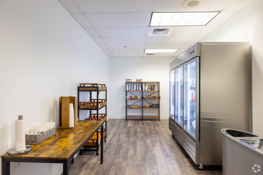 More Photos Of 901 Semmes Ave, Richmond Office For Lease