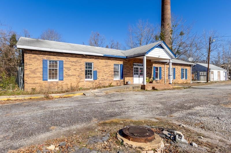 More Photos Of 115 Mill St, Warrenville Manufacturing For Sale