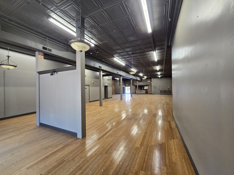 More Photos Of 726 Bank St NE, Decatur Storefront Retail Office For Lease