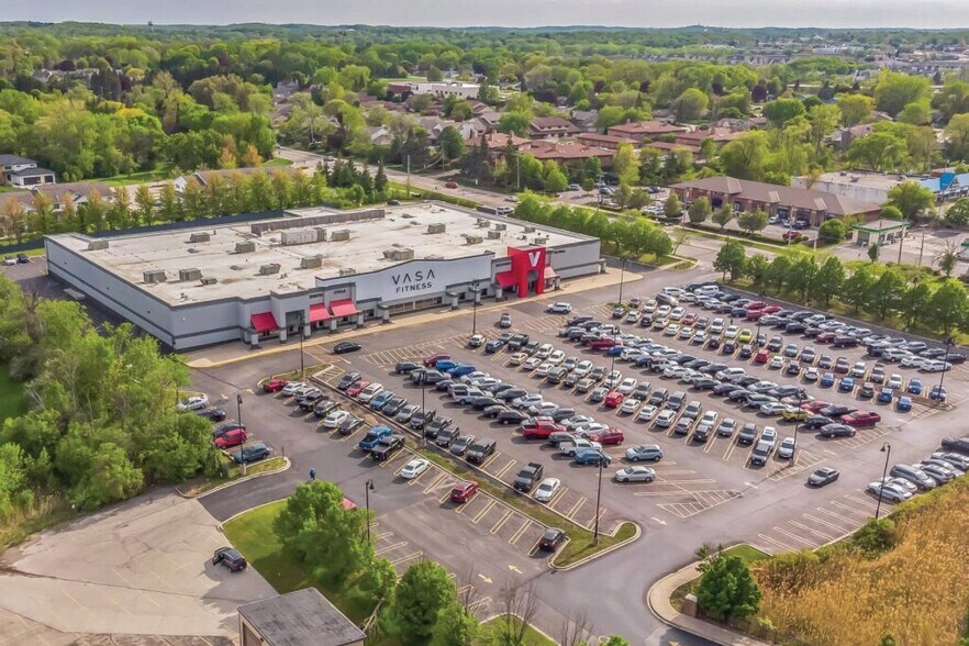 More Photos Of 13995 W National Ave, New Berlin Supermarket For Sale