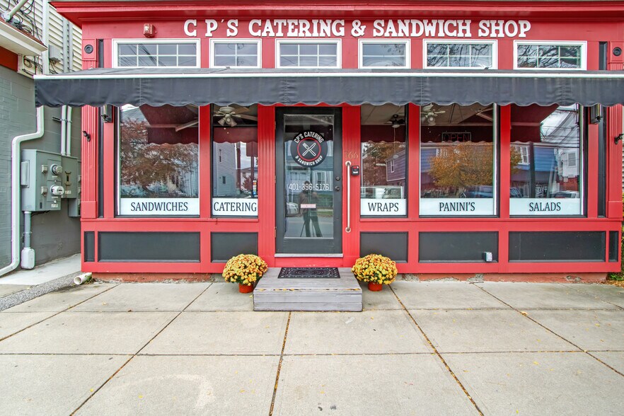 Primary Photo Of 366 Wood St, Bristol General Retail For Sale