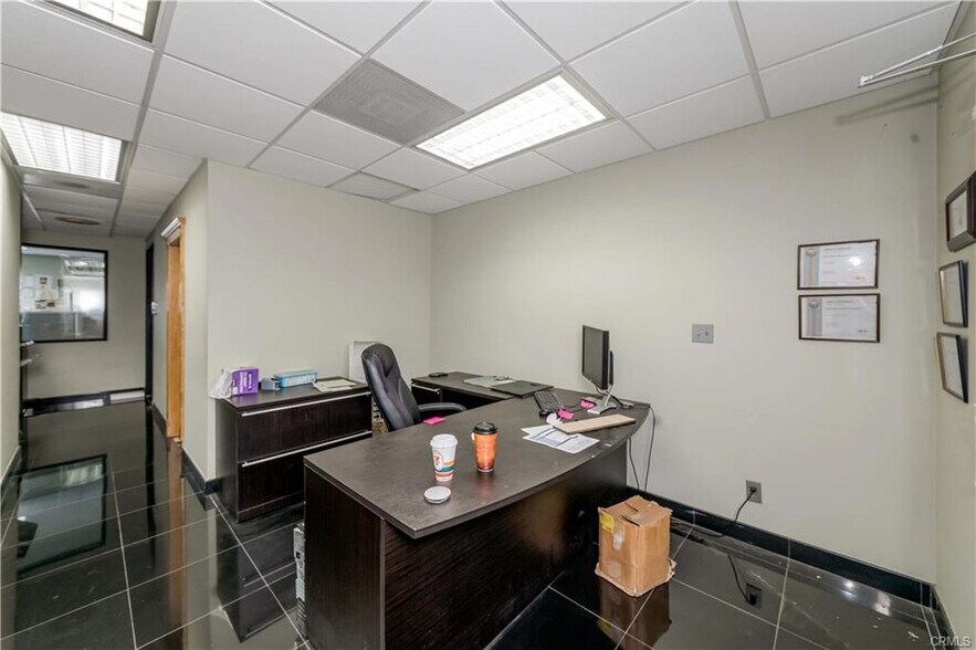 More Photos Of 17220 Newhope St, Fountain Valley Loft Creative Space For Sale