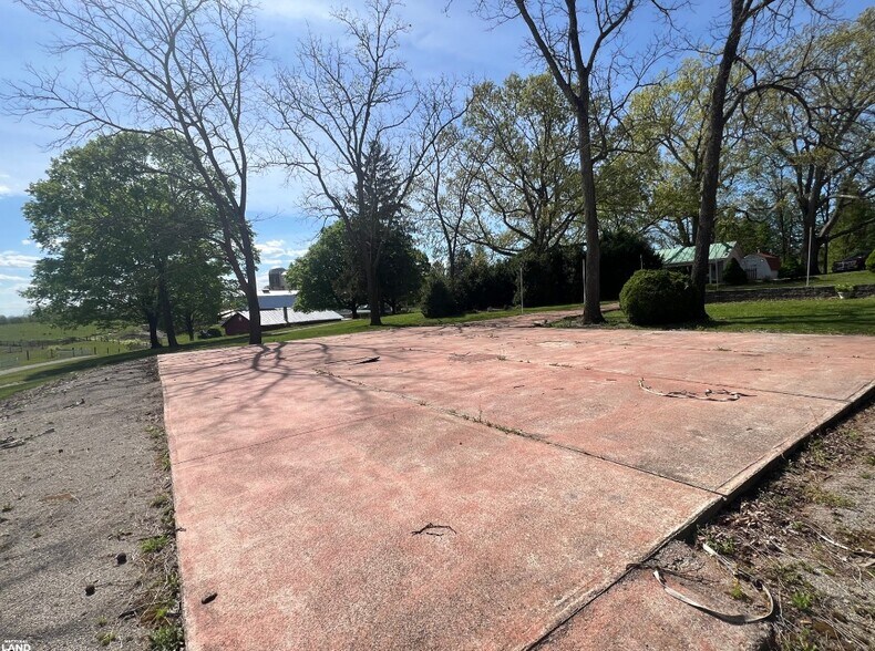 More Photos Of 5189 Rockwood Rd, Dublin Lodge Meeting Hall For Sale