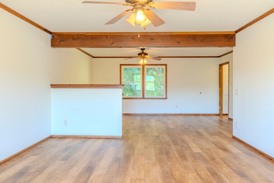 More Photos Of 8356 Sylva Rd, Franklin Office For Sale