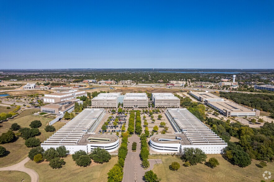 More Photos Of 1500 Solana Blvd, Westlake Unknown For Lease