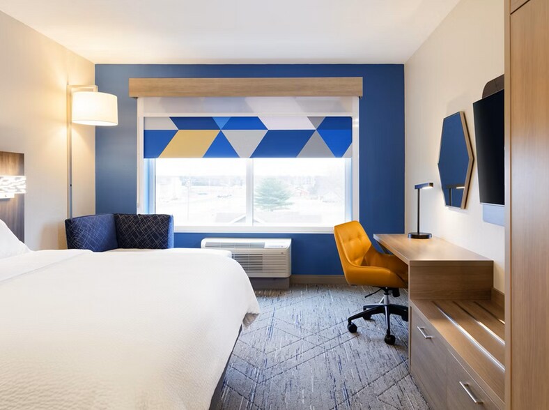 More Photos Of 126 Middle Buster, Gonzales Hotel For Sale