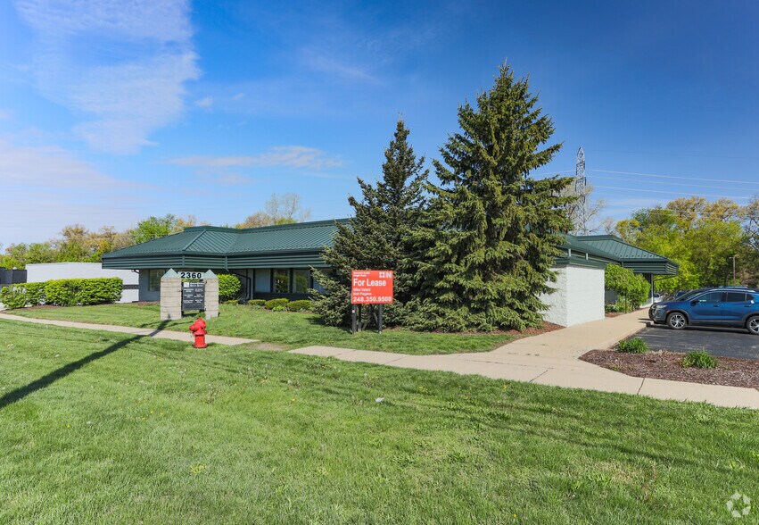 Primary Photo Of 2360 Orchard Lake Rd, Sylvan Lake Medical For Lease