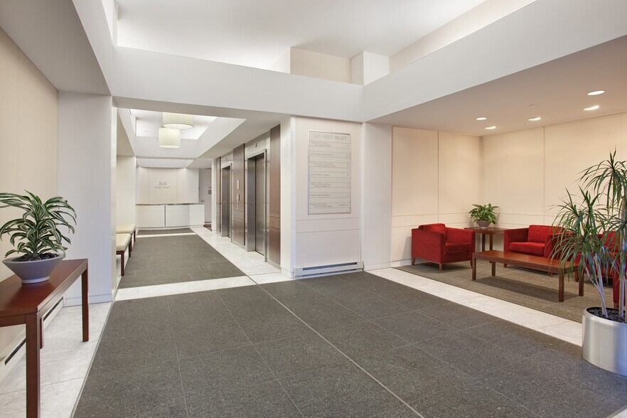 More Photos Of 300 W Pratt St, Baltimore Office For Lease