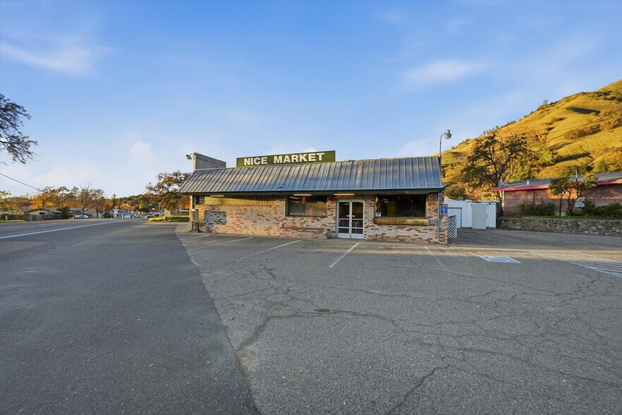 More Photos Of 3794 CA-20, Nice General Retail For Sale