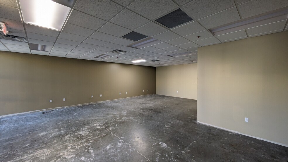 More Photos Of 275 SE Inner Loop, Georgetown Freestanding For Lease