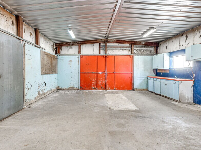 More Photos Of 601 Cimarron Rd, Tuttle Specialty For Sale