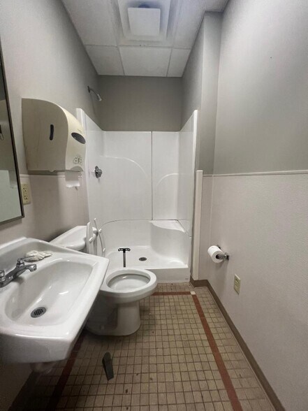 More Photos Of 3683 Ohio River Rd, Point Pleasant Medical For Sale