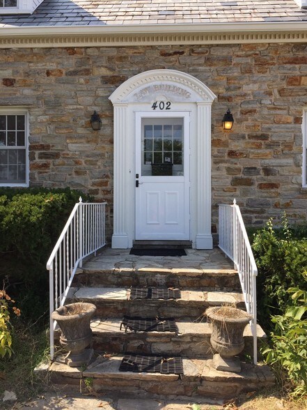More Photos Of 402 Crain Hwy N, Glen Burnie Office For Sale