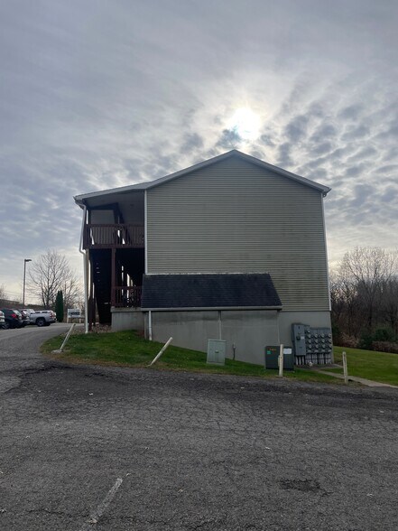 More Photos Of 321 Grove City Rd, Slippery Rock Apartments For Sale