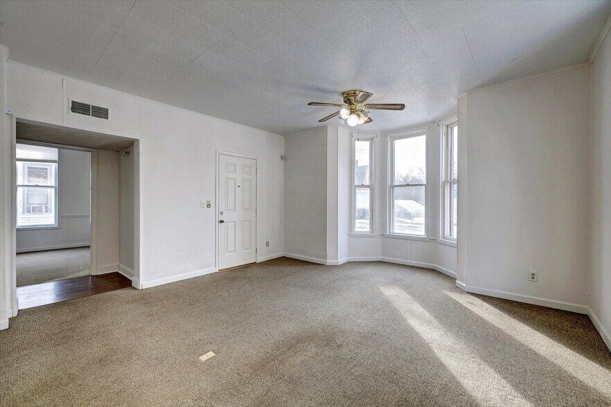 More Photos Of 714 W Kirkwood Ave, Bloomington Office Residential For Sale