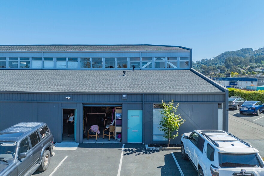 More Photos Of 200 Gate Five Rd, Sausalito Light Manufacturing For Lease